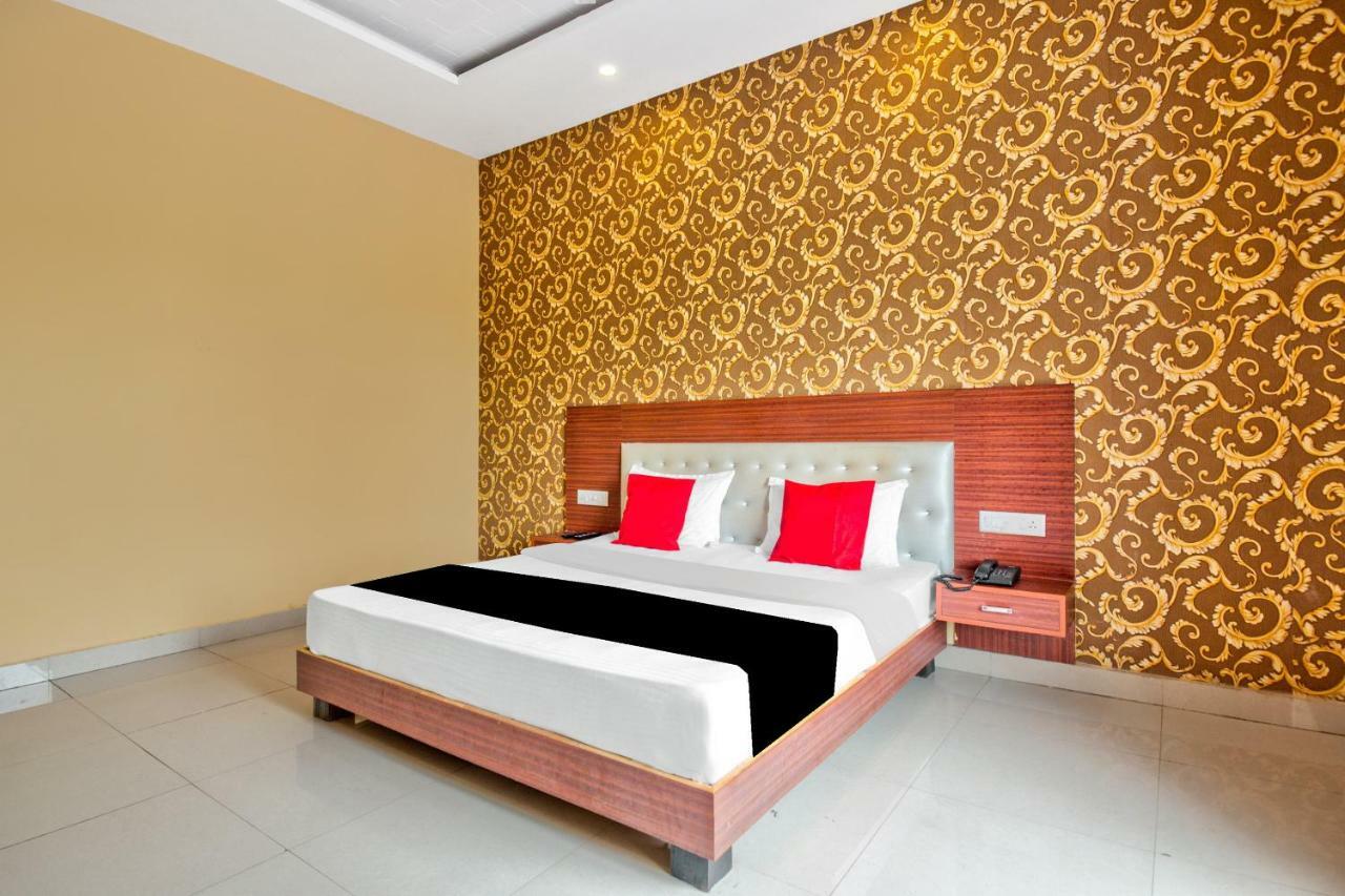 Capital O 40833 Maharaja Hotel & Restaurant Kashipur Kültér fotó