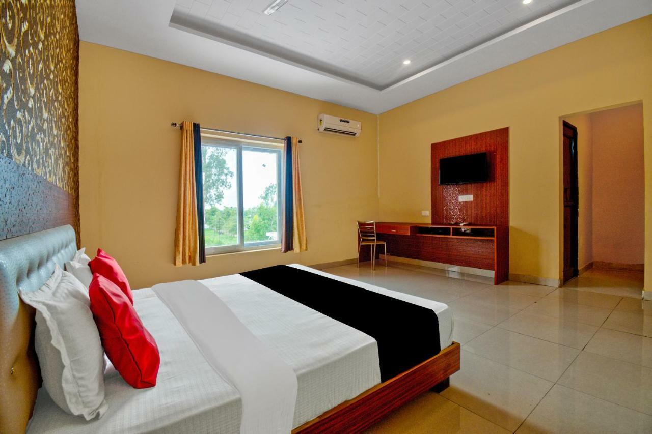 Capital O 40833 Maharaja Hotel & Restaurant Kashipur Kültér fotó