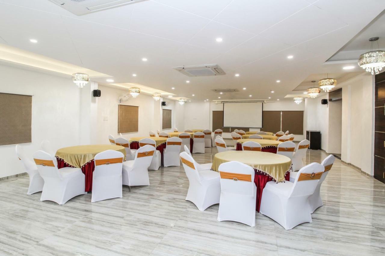 Capital O 40833 Maharaja Hotel & Restaurant Kashipur Kültér fotó