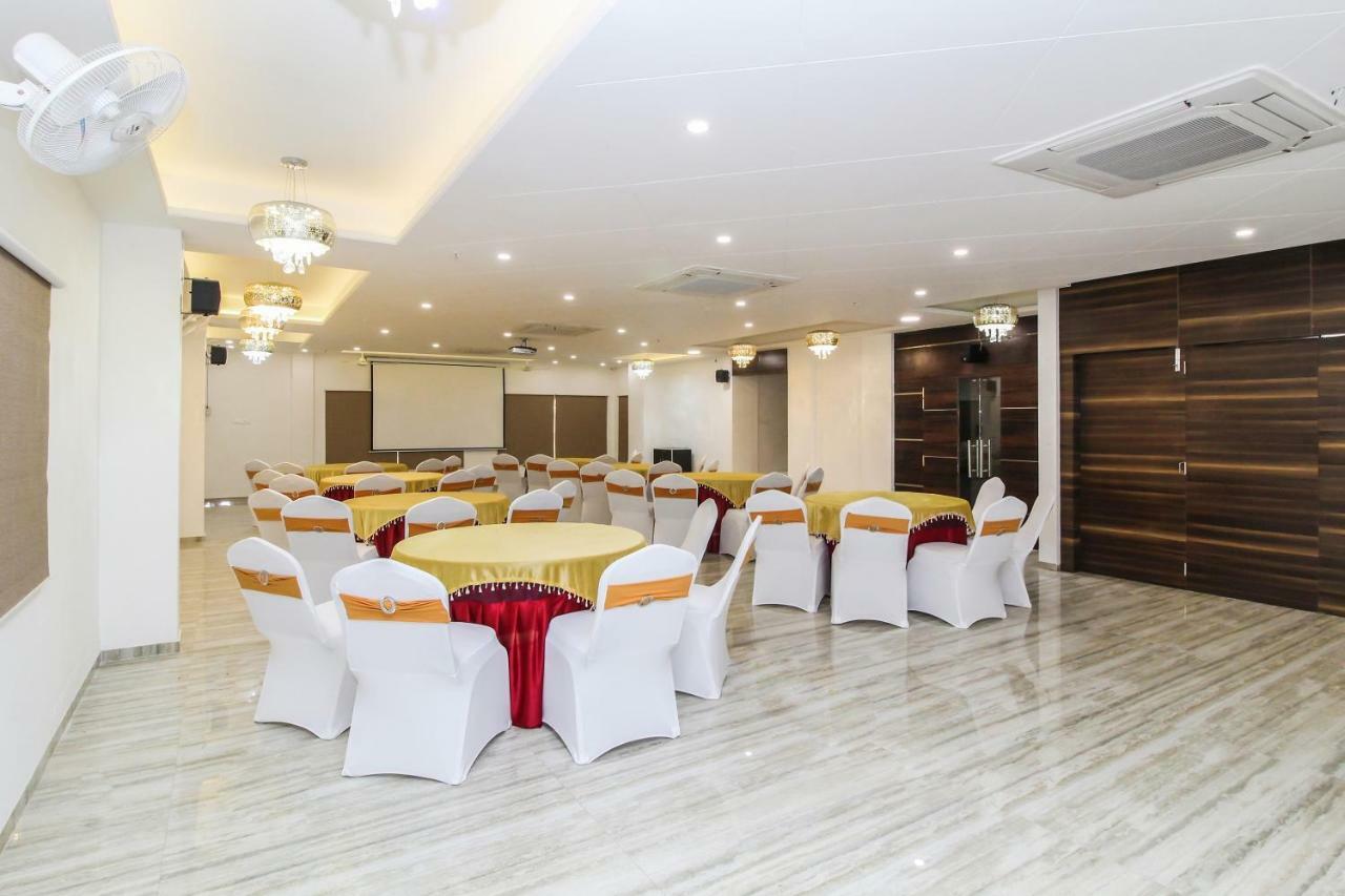 Capital O 40833 Maharaja Hotel & Restaurant Kashipur Kültér fotó