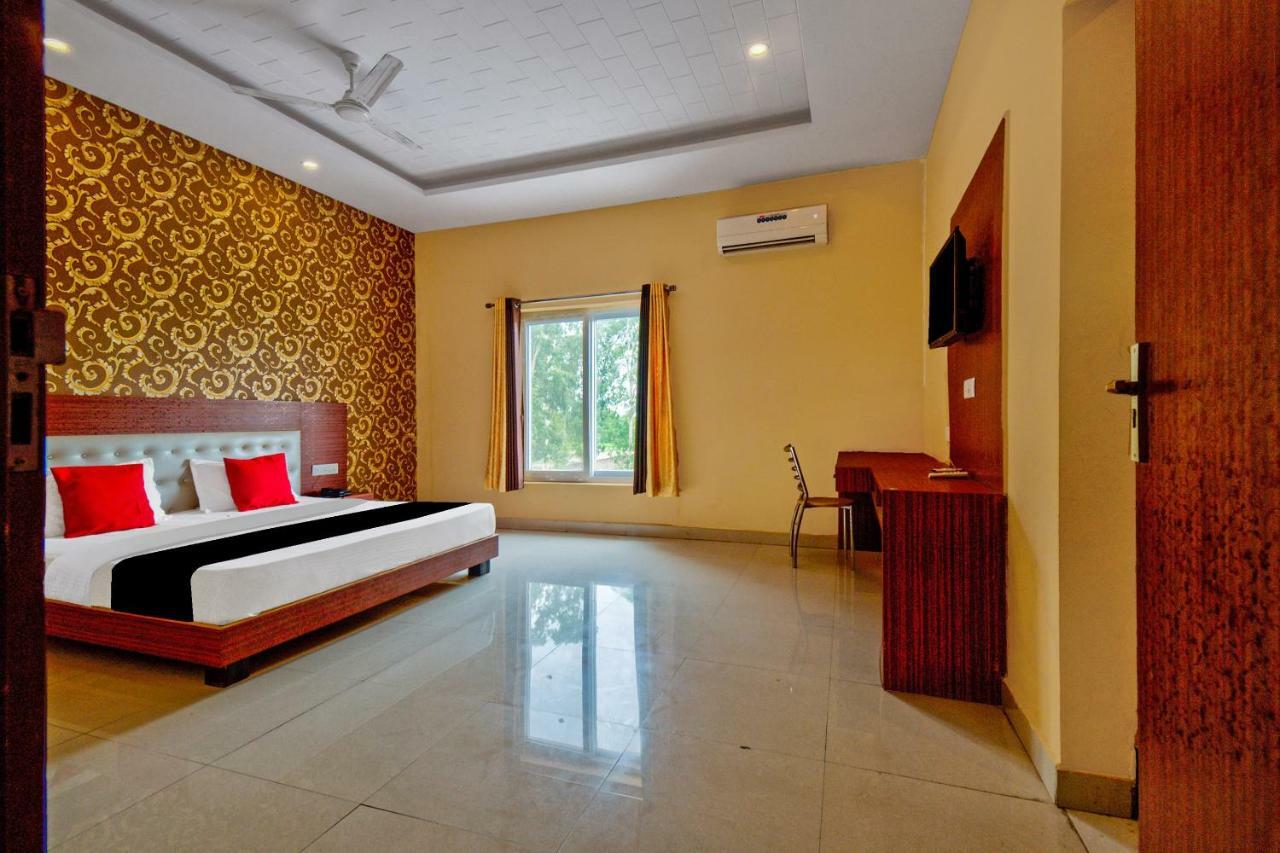 Capital O 40833 Maharaja Hotel & Restaurant Kashipur Kültér fotó